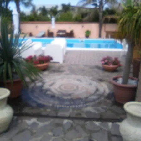 Oda ve Kahvaltı All'ombra Del Noce Catona Di Reggio Calabria