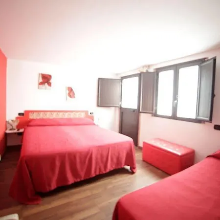 All'ombra Del Noce Oda ve Kahvaltı