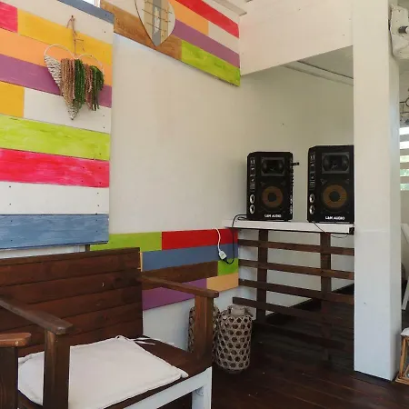 All'ombra Del Noce Oda ve Kahvaltı Catona Di Reggio Calabria