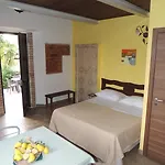 Bed & Breakfast All'ombra Del Noce Catona Di Reggio Calabria