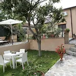 Bed & Breakfast All'ombra Del Noce 4*