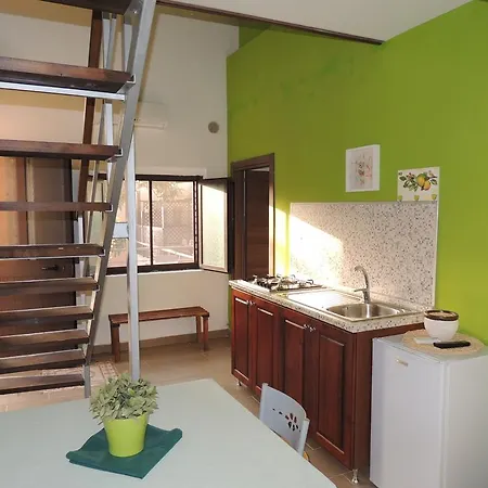 Frühstückspension All'ombra Del Noce Catona Di Reggio Calabria