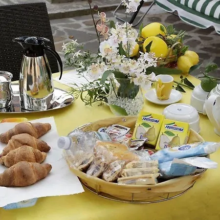 All'ombra Del Noce Frühstückspension 3*