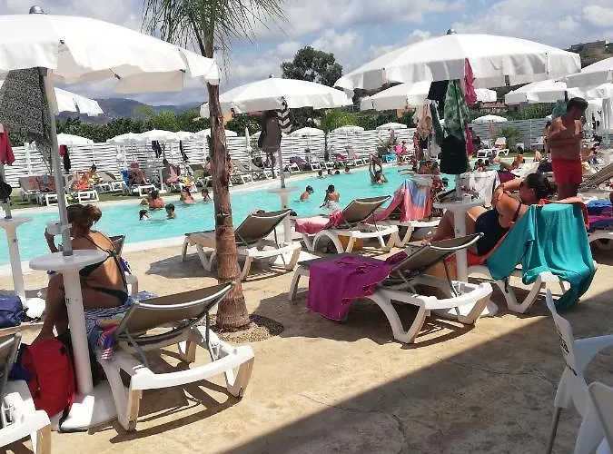 奥尔欧姆布拉德尔诺斯住宿加早餐旅馆 住宿加早餐酒店 卡托纳