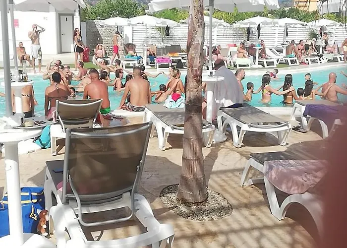 奥尔欧姆布拉德尔诺斯住宿加早餐旅馆 3* 卡托纳