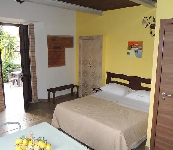 住宿加早餐酒店 奥尔欧姆布拉德尔诺斯住宿加早餐旅馆 卡托纳