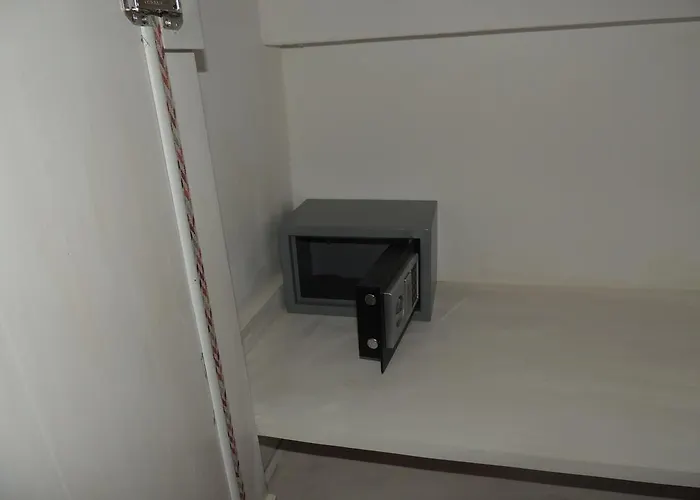 奥尔欧姆布拉德尔诺斯住宿加早餐旅馆 卡托纳