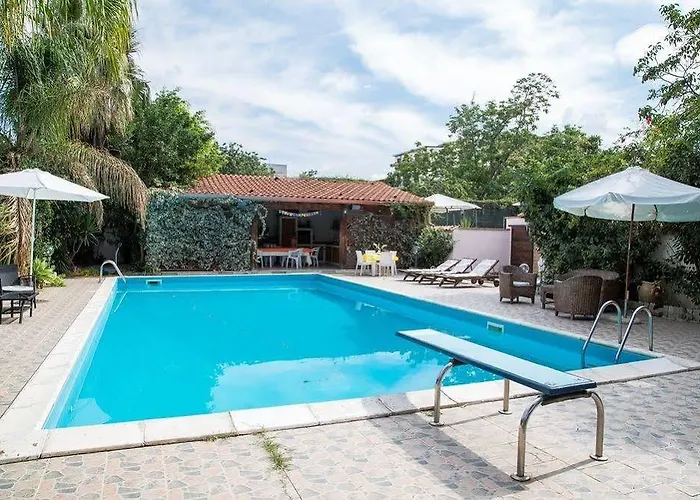 奥尔欧姆布拉德尔诺斯住宿加早餐旅馆 住宿加早餐酒店 3*