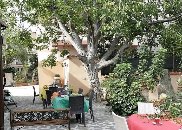 奥尔欧姆布拉德尔诺斯住宿加早餐旅馆 卡托纳